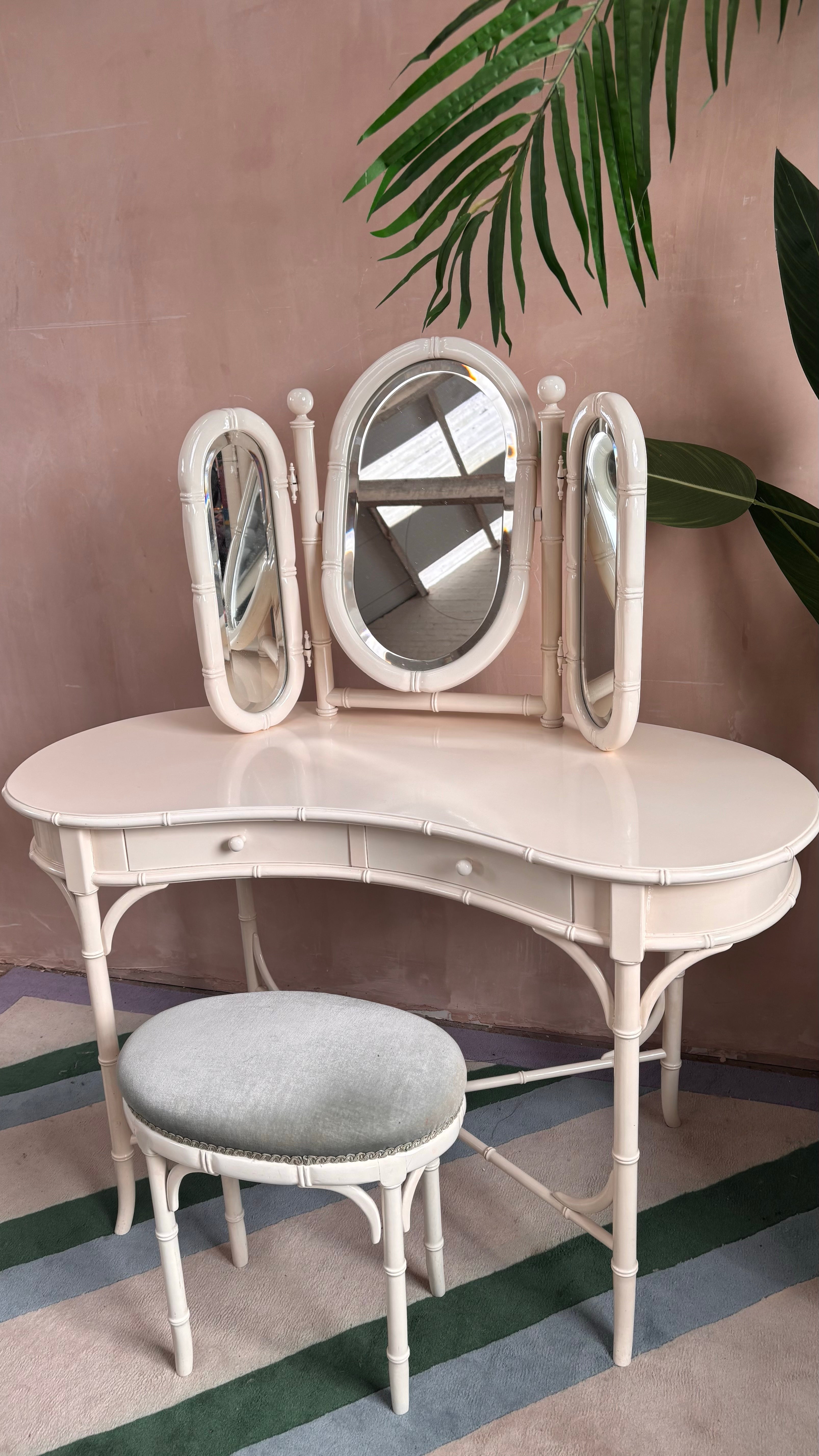 Italian vanity table and stool 